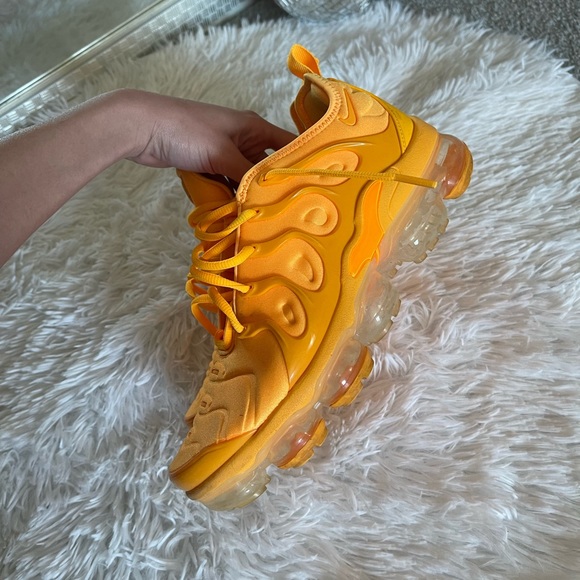 Nike Shoes - Nike VaporMax Plus